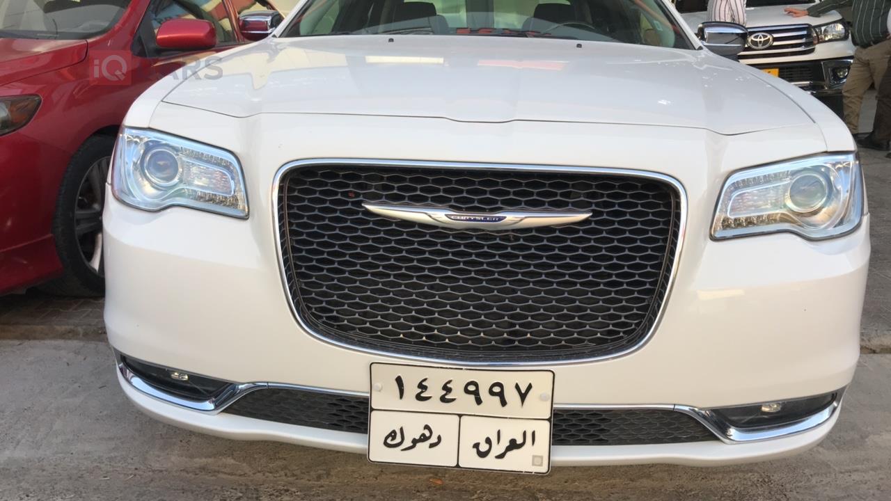 کرایسلەر 300